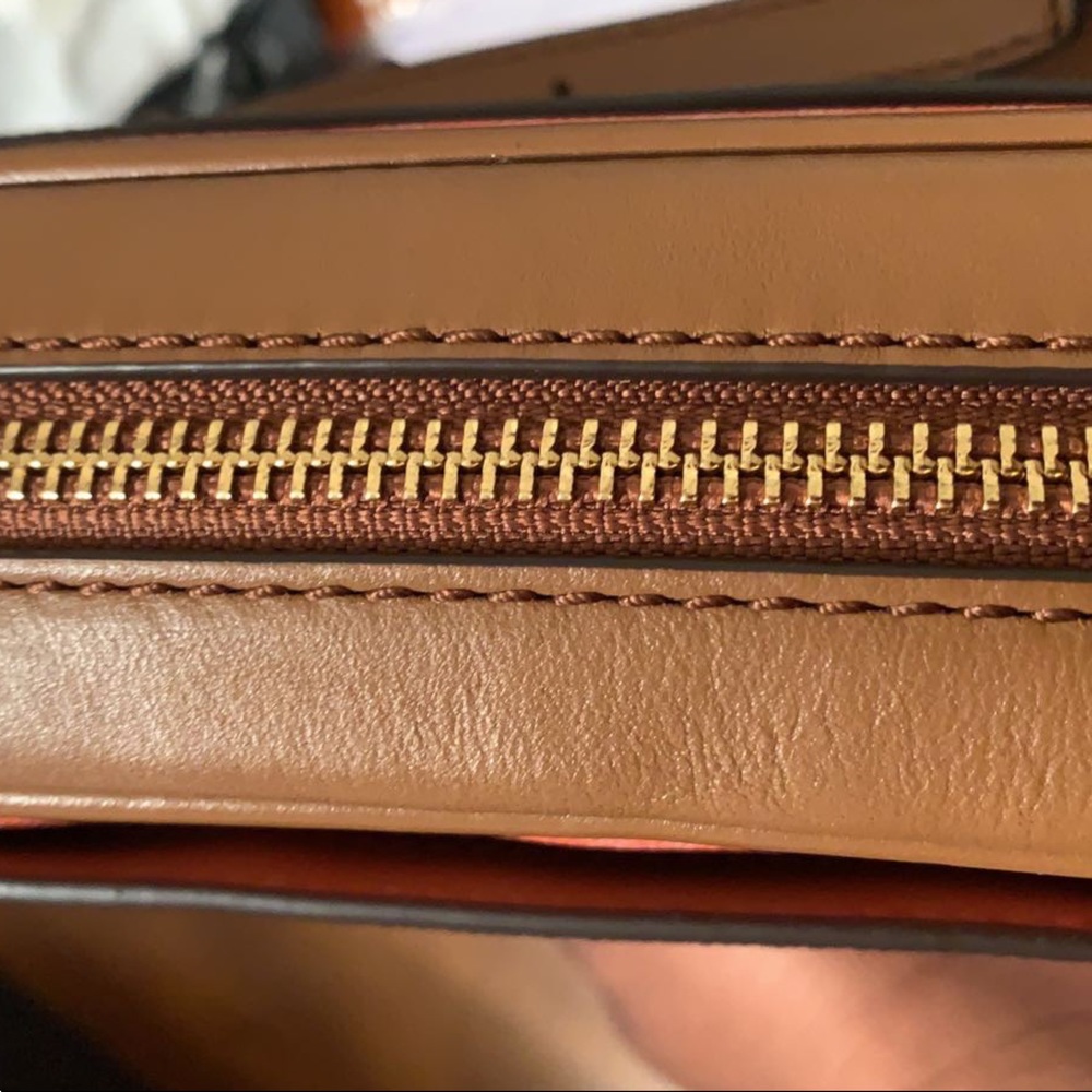 Michael Kors crossbody in Grapefruit